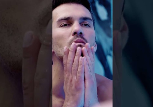 What is the recommended skincare routine for men using Valuxxo products?